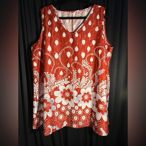 Tops - Red and White Floral Sleeveless Top XL